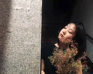 《抖音》疯产姐妹张小花个人资料介绍